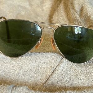 Vintage Ray Ban Sunglasses with case.
